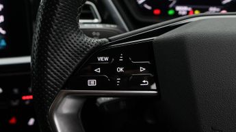 Audi Q4 e-tron S LINE