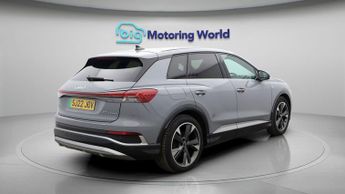Audi Q4 e-tron S LINE