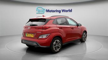 Hyundai KONA PREMIUM