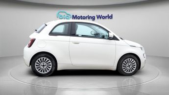 Fiat 500e ACTION