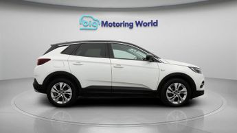 Vauxhall Grandland X SRI NAV
