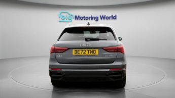 Audi Q3 TFSI E S LINE