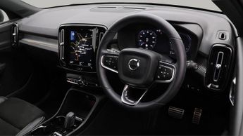 Volvo XC40 RECHARGE T4 R-DESIGN