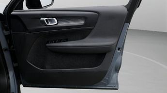 Volvo XC40 RECHARGE T4 R-DESIGN
