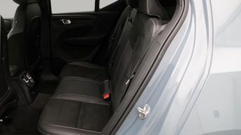 Volvo XC40 RECHARGE T4 R-DESIGN