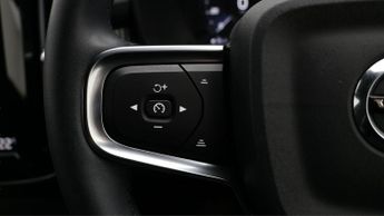 Volvo XC40 RECHARGE T4 R-DESIGN