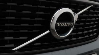 Volvo XC40 RECHARGE T4 R-DESIGN