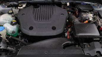 Volvo XC40 RECHARGE T4 R-DESIGN