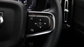 Volvo XC40 RECHARGE T4 R-DESIGN