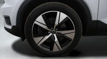 Volvo XC40 RECHARGE T4 R-DESIGN
