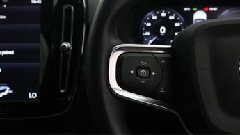 Volvo XC40 RECHARGE T4 R-DESIGN