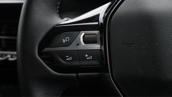 Peugeot E-2008 ALLURE PREMIUM PLUS