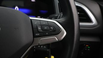 Volkswagen T-Roc LIFE TSI DSG