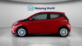 Toyota AYGO VVT-I X-PLAY X-SHIFT TSS