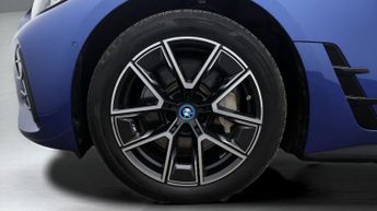 BMW i4 EDRIVE40 M SPORT