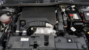 Citroen C4 PURETECH SHINE PLUS S/S EAT8