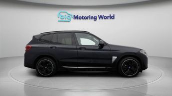 BMW iX3 PREMIER EDITION PRO