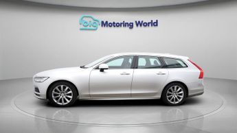Volvo V90 D4 MOMENTUM PLUS
