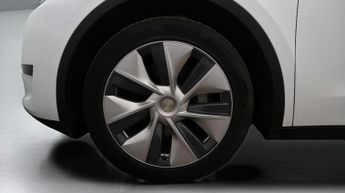 Tesla Model Y BASE
