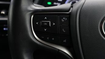 Lexus UX 250H F SPORT DESIGN