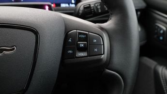 Ford Mustang Mach-E BASE