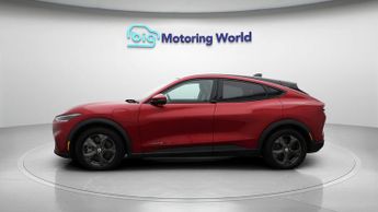 Ford Mustang Mach-E BASE