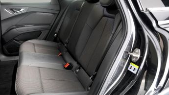 Audi Q4 e-tron S LINE