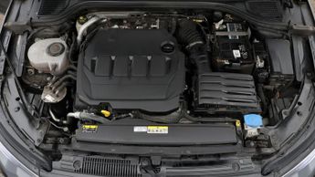 Volkswagen Golf R-LINE TDI DSG