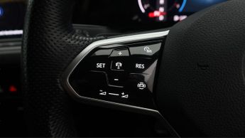 Volkswagen Golf R-LINE TDI DSG