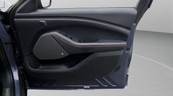 Ford Mustang Mach-E BASE