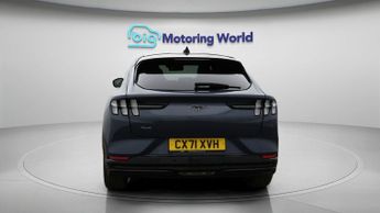 Ford Mustang Mach-E BASE