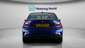 BMW 3 Series 330E M SPORT