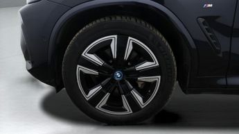 BMW iX3 M SPORT