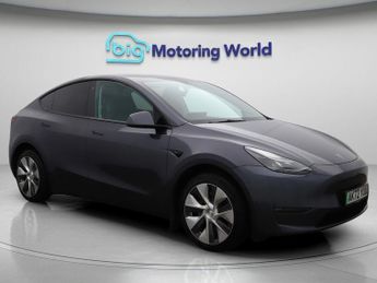 Tesla Model Y LONG RANGE AWD