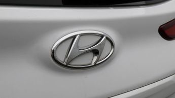 Hyundai KONA PREMIUM