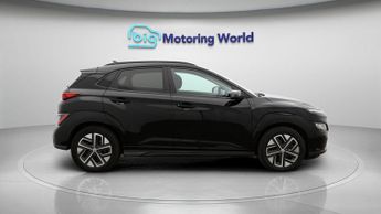 Hyundai KONA PREMIUM