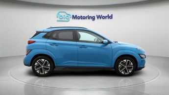 Hyundai KONA PREMIUM