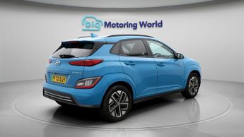 Hyundai KONA PREMIUM