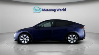 Tesla Model Y BASE
