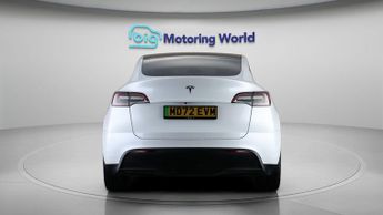 Tesla Model Y BASE