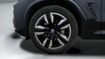 BMW iX3 M SPORT