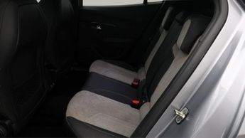 Peugeot E-2008 GT PREMIUM
