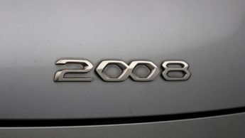 Peugeot E-2008 GT PREMIUM