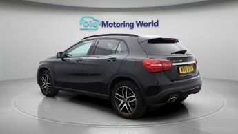 Mercedes-Benz GLA GLA 180 URBAN EDITION