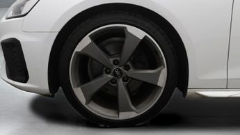 Audi A4 Avant AVANT TDI S LINE BLACK EDITION