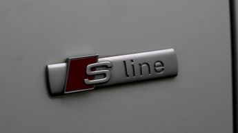 Audi A4 Avant AVANT TDI S LINE BLACK EDITION