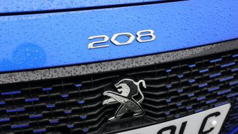 Peugeot E-208 GT