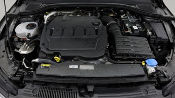 Volkswagen Golf STYLE TDI DSG