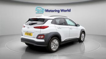 Hyundai KONA PREMIUM SE