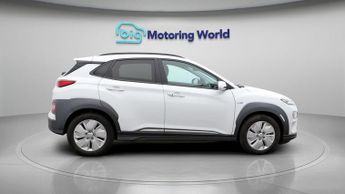 Hyundai KONA PREMIUM SE